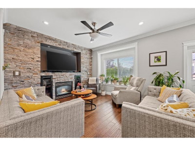 21015 80A Avenue | Langley British Columbia | Slide Image Eight