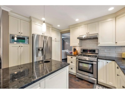 22105 45A Avenue | Langley British Columbia | Slide Image Thirteen