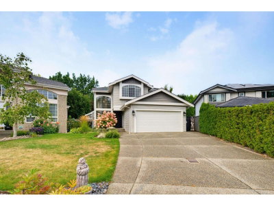 22105 45A Avenue | Langley British Columbia | Slide Image Two