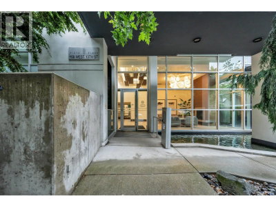 158 13TH Street | North Vancouver British Columbia | Slide Image Nineteen
