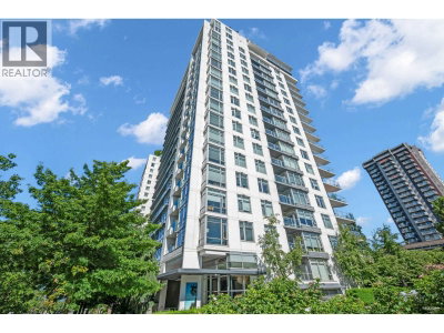 158 13TH Street | North Vancouver British Columbia | Slide Image Two