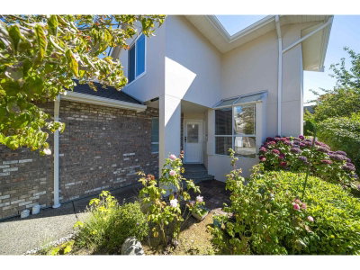 15550 26 Avenue | Surrey British Columbia | Slide Image Three