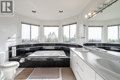 2980 CLIFFROSE Crescent | Coquitlam British Columbia | Slide Image Twenty-one