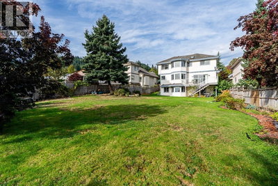 2980 CLIFFROSE Crescent | Coquitlam British Columbia | Slide Image Thirty-two