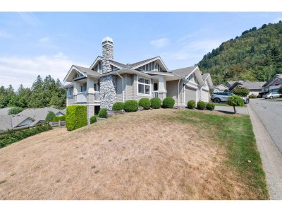 5700 JINKERSON Road | Chilliwack British Columbia | Slide Image Two