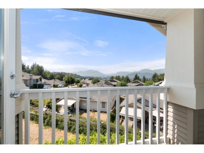 5700 JINKERSON Road | Chilliwack British Columbia | Slide Image Six
