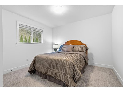50778 LEDGESTONE Place | Chilliwack British Columbia | Slide Image Twenty-six