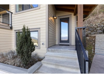 50778 LEDGESTONE Place | Chilliwack British Columbia | Slide Image Eight