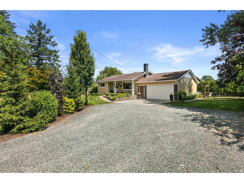 10268 YOUNG Road Chilliwack British Columbia, V2P 8C2 - 4 Bedrooms Home For Sale