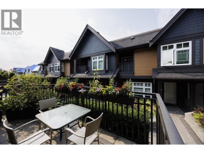 263 5TH Street | North Vancouver British Columbia | Slide Image Three