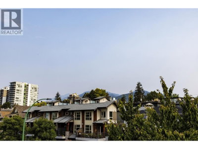 263 5TH Street | North Vancouver British Columbia | Slide Image Thirty