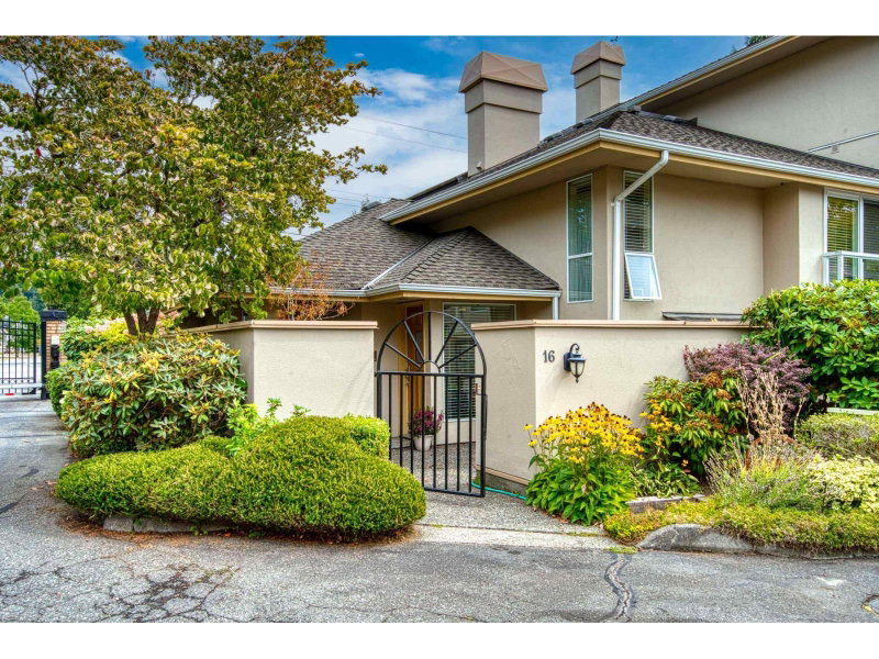 1759 130 Street Surrey British Columbia, V4A 8R9 - 3 Bedrooms Condo For Sale
