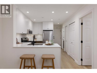 688 16TH Avenue | Vancouver British Columbia | Slide Image Four