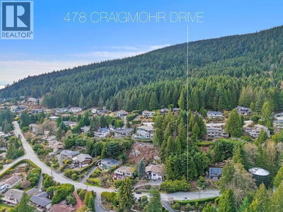 478 CRAIGMOHR Drive | West Vancouver British Columbia | Slide Image Fourteen