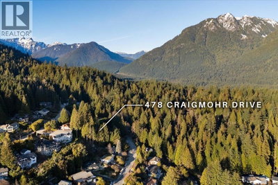 478 CRAIGMOHR Drive | West Vancouver British Columbia | Slide Image Five
