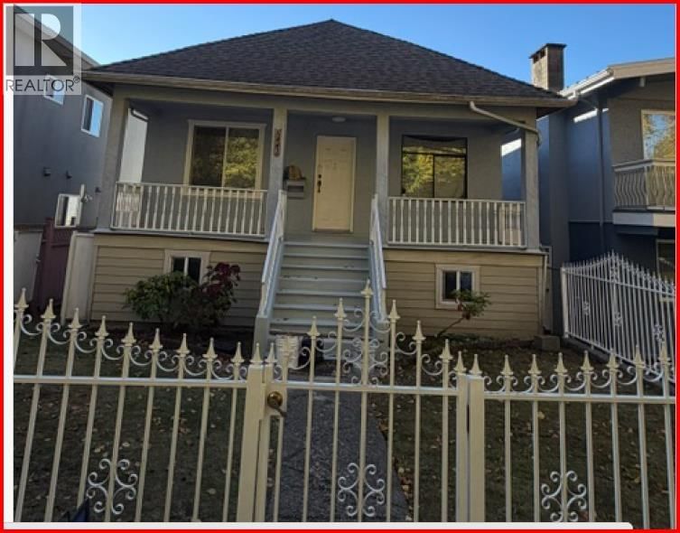 5441 DUNDEE Street Vancouver British Columbia, V5R 3T8 - 7 Bedrooms Home For Sale