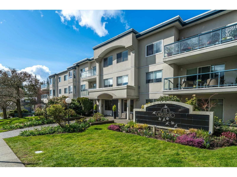 1441 BLACKWOOD Street White Rock British Columbia, V3B 3V6 - 2 Bedrooms Condo For Sale