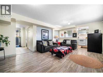 521 BROOKMERE Avenue | Coquitlam British Columbia | Slide Image Twenty