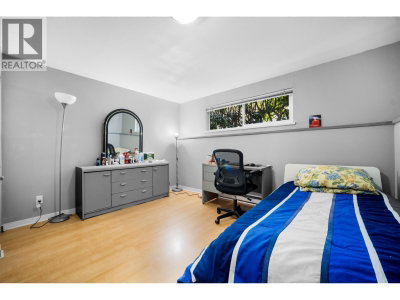 521 BROOKMERE Avenue | Coquitlam British Columbia | Slide Image Twenty-three