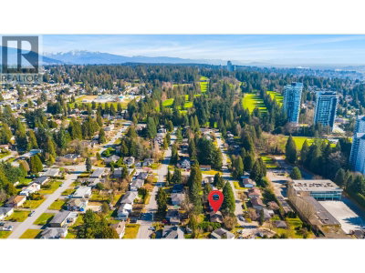 521 BROOKMERE Avenue | Coquitlam British Columbia | Slide Image Thirty