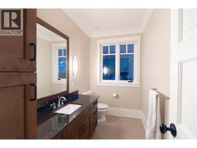 460 WESTHOLME Road | West Vancouver British Columbia | Slide Image Thirty-two