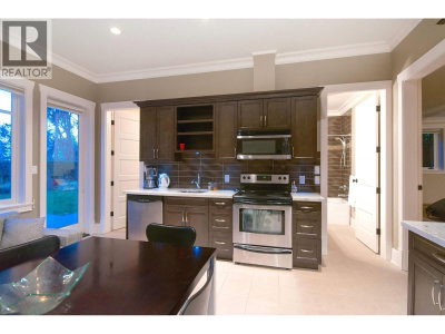 460 WESTHOLME Road | West Vancouver British Columbia | Slide Image Thirty-three