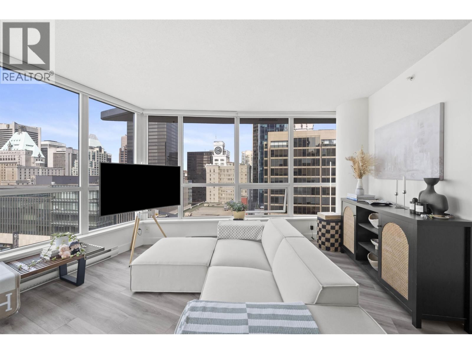 833 SEYMOUR Street, Vancouver, British Columbia V6B 0G4
