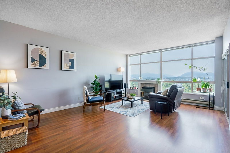 14881 103A Avenue Surrey British Columbia, V3R 0M5 - 3 Bedrooms Condo For Sale