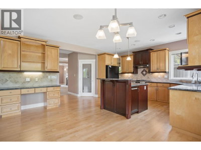 789 GROVER Avenue | Coquitlam British Columbia | Slide Image Thirteen