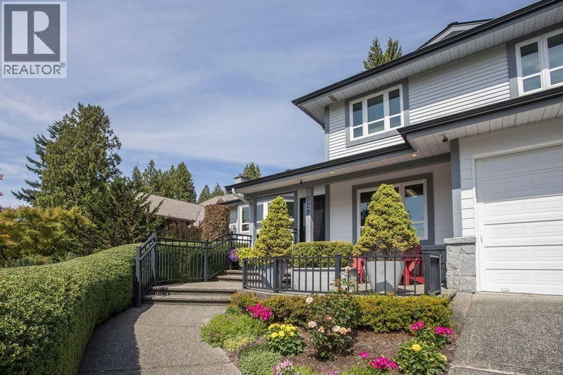829 ALAMA Avenue Coquitlam British Columbia, V3K 2Z8 - 5 Bedrooms Home For Sale