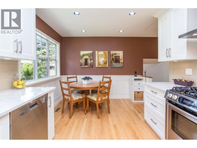 829 ALAMA Avenue | Coquitlam British Columbia | Slide Image Six