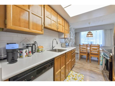 15010 ROPER Avenue | White Rock British Columbia | Slide Image Ten