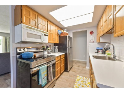 15010 ROPER Avenue | White Rock British Columbia | Slide Image Eleven