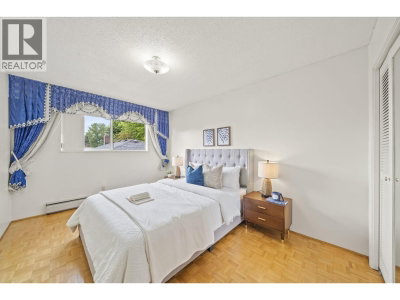 4264 PARKER Street | Burnaby British Columbia | Slide Image Thirty-one