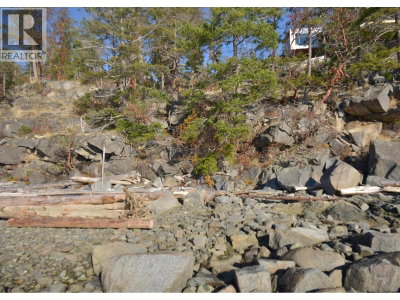 7643 COVE BEACH Road | Halfmoon Bay British Columbia | Slide Image Eleven
