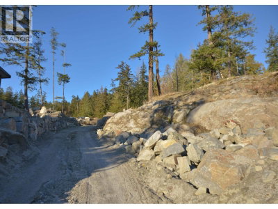 7643 COVE BEACH Road | Halfmoon Bay British Columbia | Slide Image Fifteen