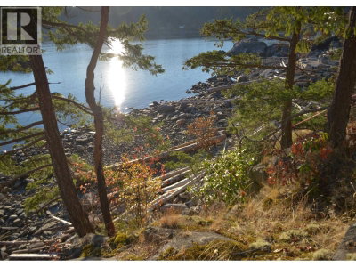 7643 COVE BEACH Road | Halfmoon Bay British Columbia | Slide Image Seven