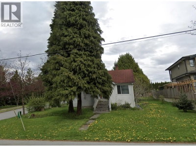 4910 WILLINGDON Avenue | Burnaby British Columbia | Slide Image Three