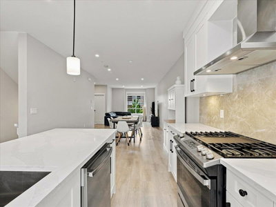 20155 84 Avenue | Langley British Columbia | Slide Image Ten