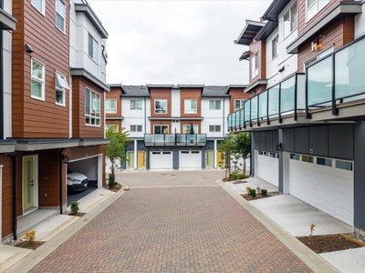 20155 84 Avenue | Langley British Columbia | Slide Image Four