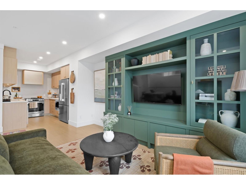 32929 CHERRY Avenue Mission British Columbia, V2V 2V1 - 3 Bedrooms Condo For Sale