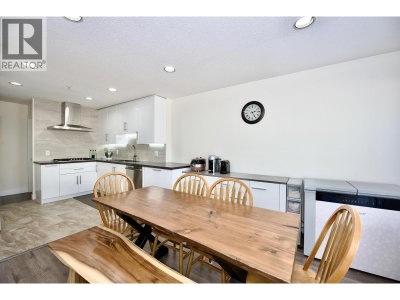 1370 RIVERWOOD Gate | Port Coquitlam British Columbia | Slide Image Fifteen