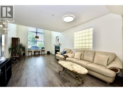 1370 RIVERWOOD Gate | Port Coquitlam British Columbia | Slide Image Seventeen