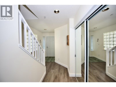 1370 RIVERWOOD Gate | Port Coquitlam British Columbia | Slide Image Eighteen