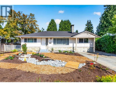 21437 122 Avenue | Maple Ridge British Columbia | Slide Image Three