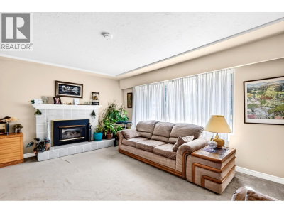 21437 122 Avenue | Maple Ridge British Columbia | Slide Image Eight