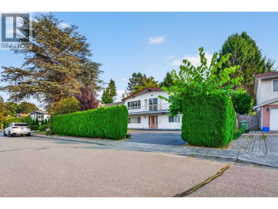 6500 YEATS Crescent | Richmond British Columbia | Slide Image Two