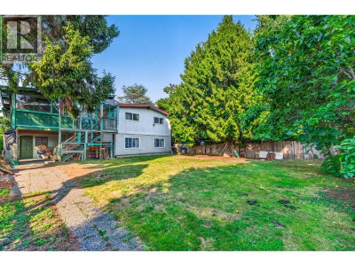 6500 YEATS Crescent | Richmond British Columbia | Slide Image Five