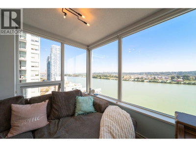 988 QUAYSIDE Drive | New Westminster British Columbia | Slide Image Fourteen