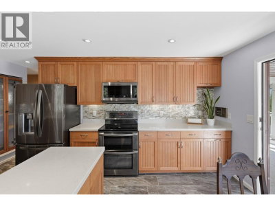 210 MURPHY Drive | Delta British Columbia | Slide Image Eleven